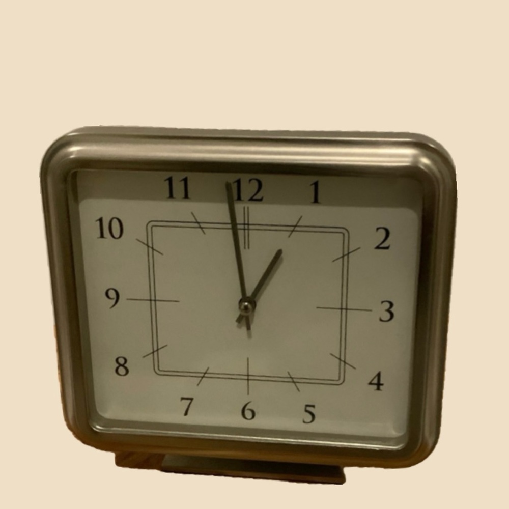 🌟Square Non-Working Clock ⏰
